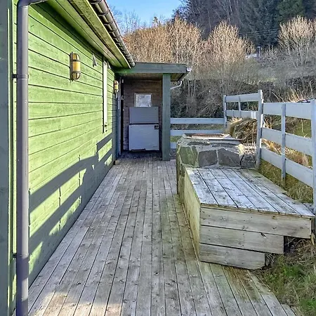 5 Bedroom Lovely In Holiday home
