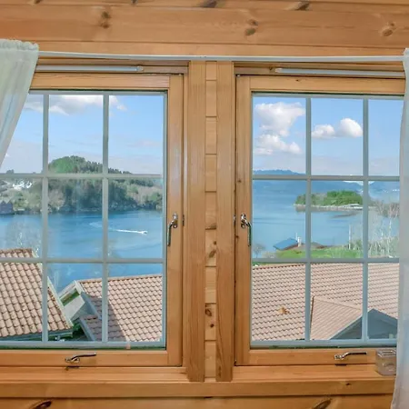 5 Bedroom Lovely In *