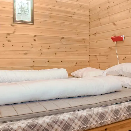5 Bedroom Lovely In Holiday home