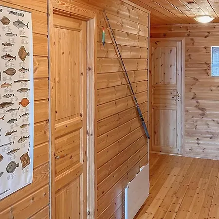 5 Bedroom Lovely In * Sjernaroy