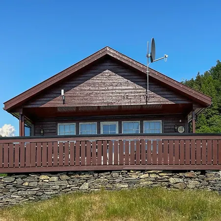 5 Bedroom Lovely In Sjernaroy